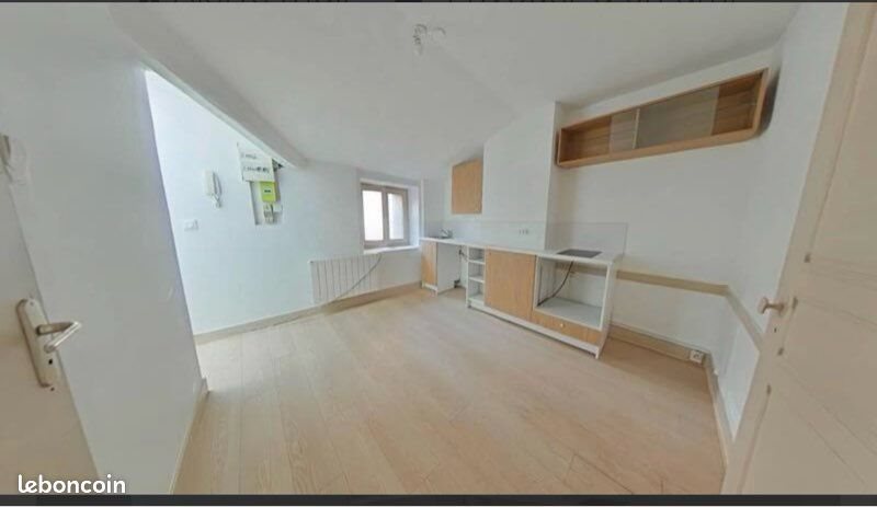 Appartement à louer, 24m², Saint-Étienne