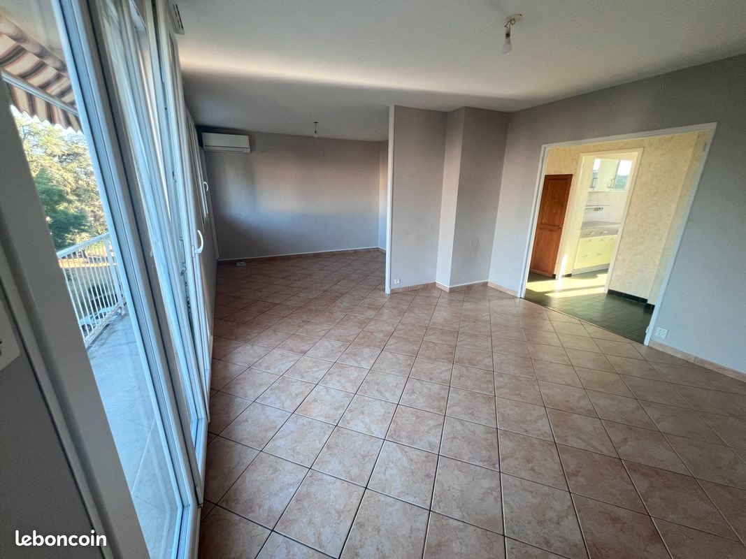 Appartement à louer, 75m², Romans-sur-Isère