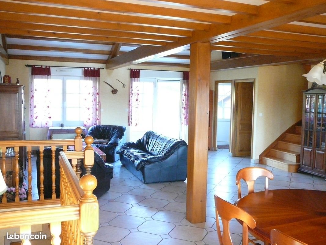 Maison à louer, 167m², Jonzieux