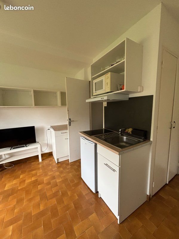 Appartement à louer, 15m², Nîmes