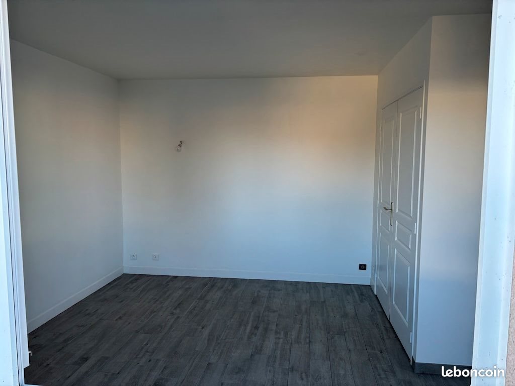 Appartement à louer, 27m², La Loupe