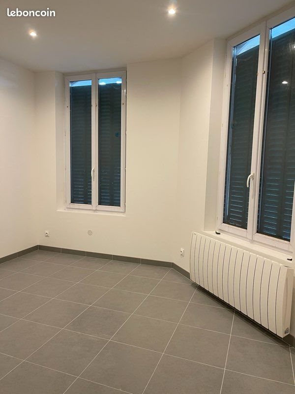 Appartement à louer, 27m², Bruyères-et-Montbérault