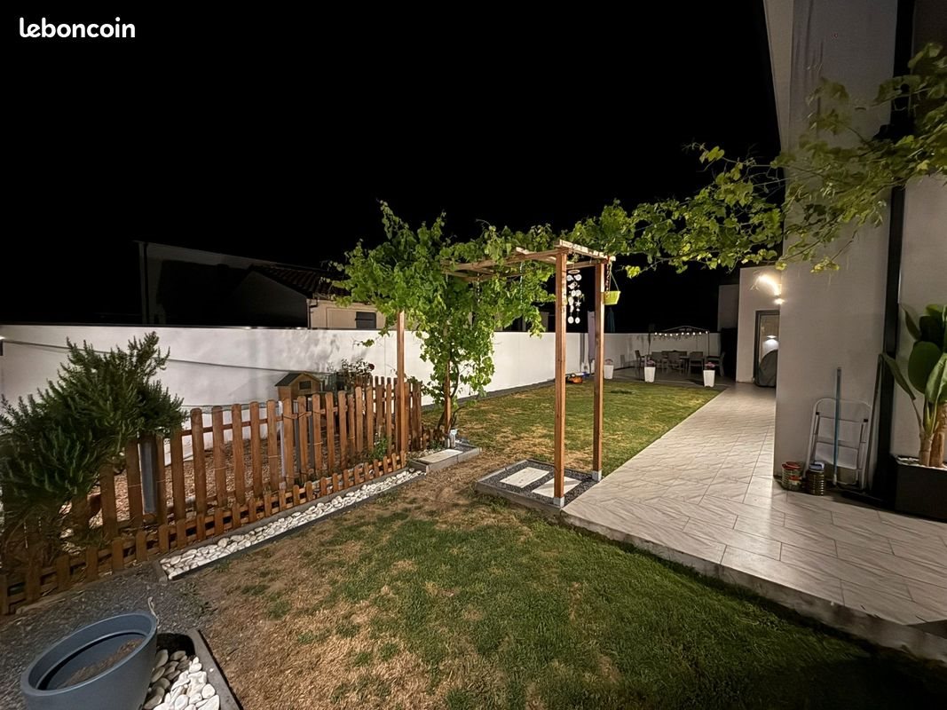 Maison à vendre, 138m², Bérat