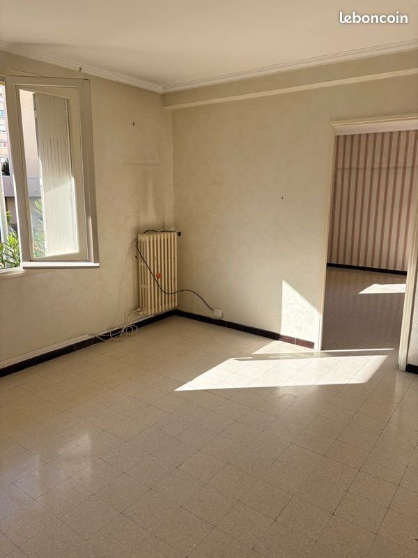 Appartement à louer, 4m², Toulon