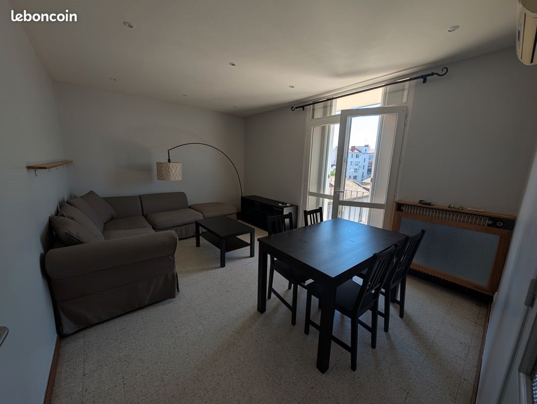 Appartement à louer, 44m², Nîmes
