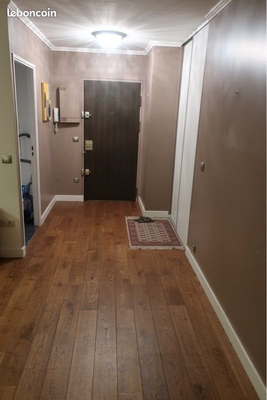 Appartement à louer, 77m², Puteaux