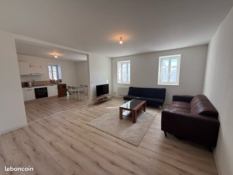 Appartement à louer, 75m², Boëge