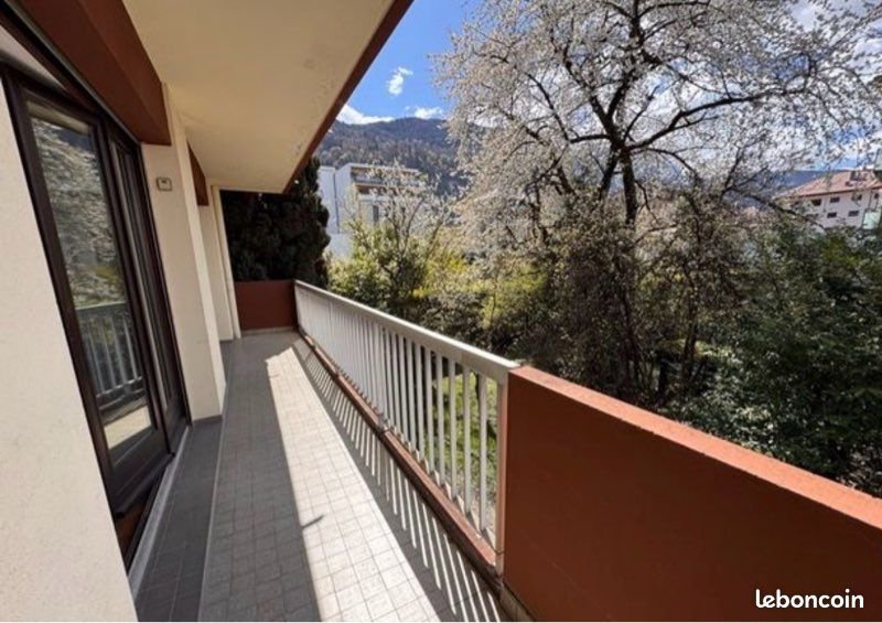 Appartement à louer, 68m², Cluses