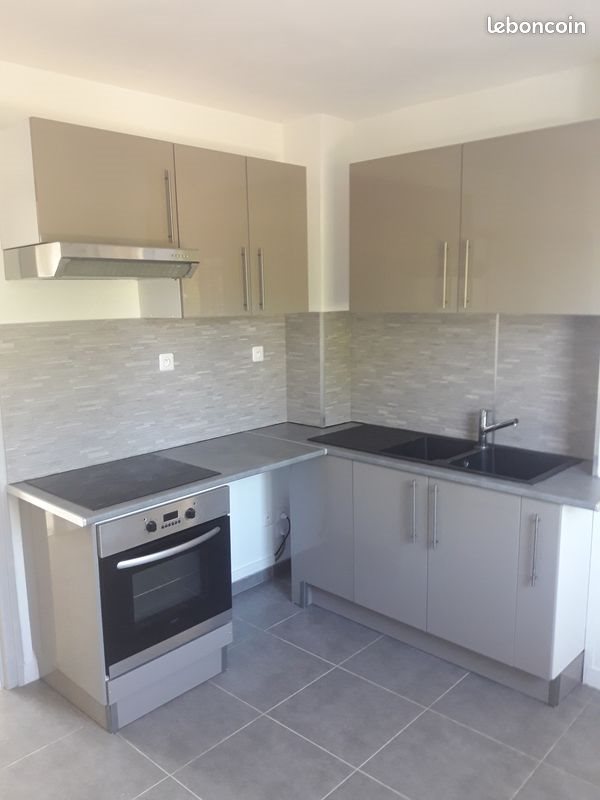 Appartement à louer, 68m², Chauffailles