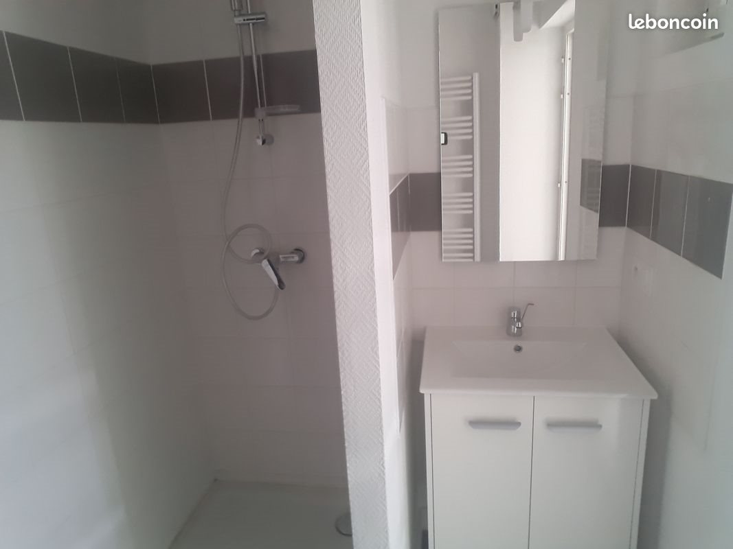Appartement à louer, 68m², Chauffailles