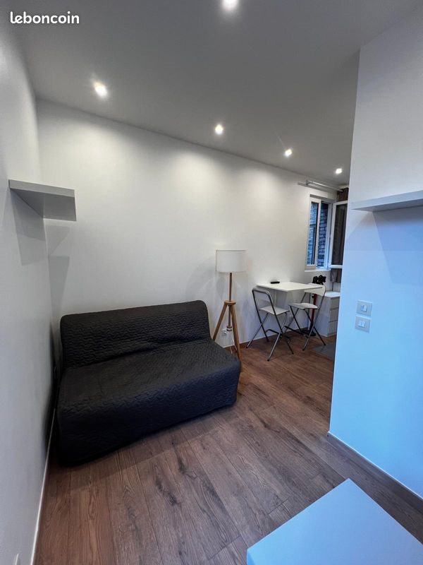 Appartement à louer, 15m², Courbevoie