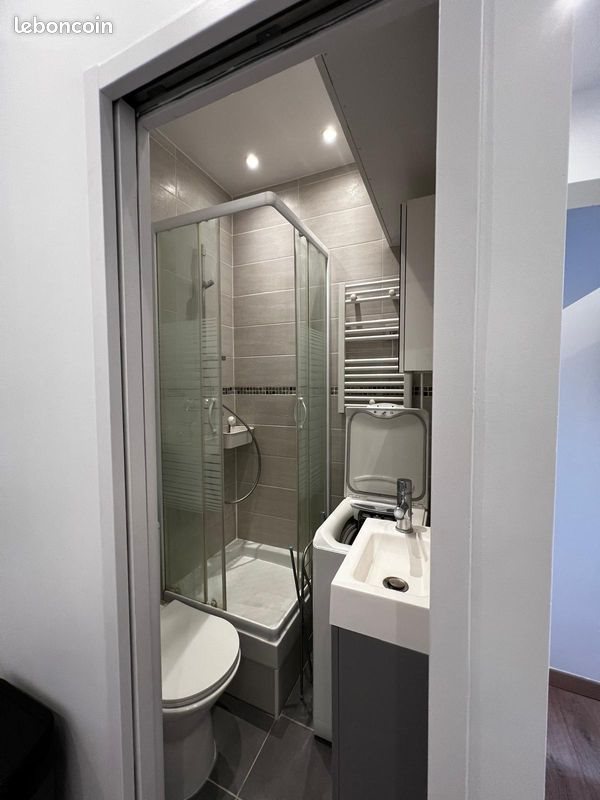 Appartement à louer, 15m², Courbevoie
