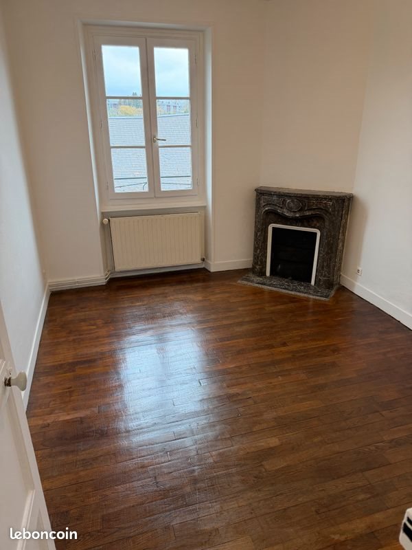 Appartement à louer, 28m², Uzerche