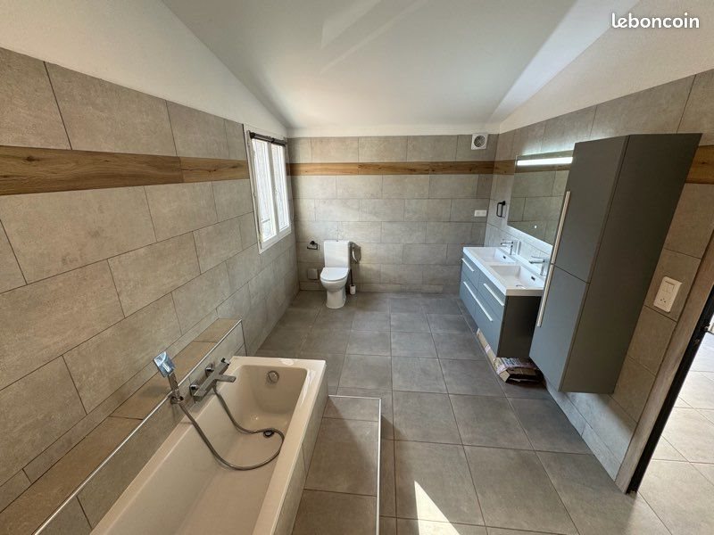 Appartement à louer, 100m², Lucciana