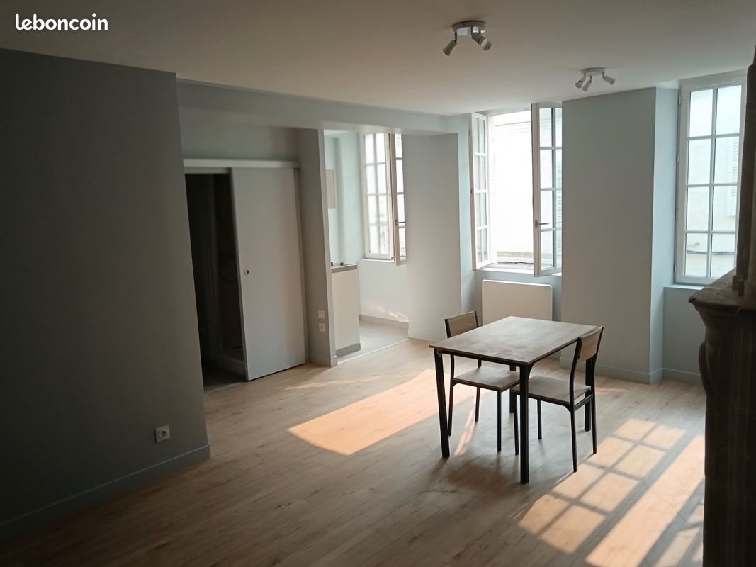 Appartement à louer, 28m², Niort