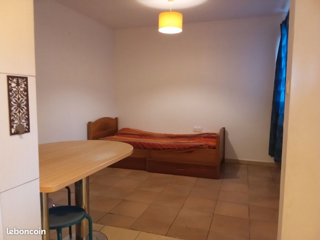 Appartement à louer, 16m², Nanterre