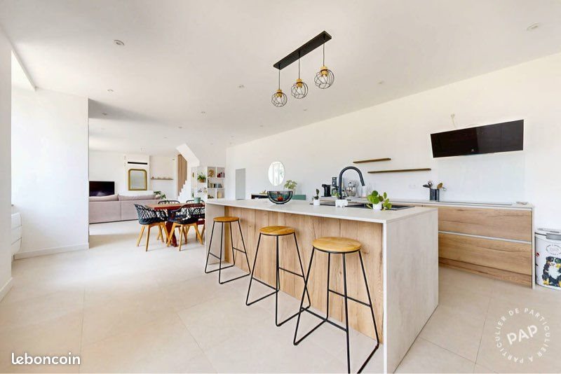 Maison à louer, 156m², Péaule