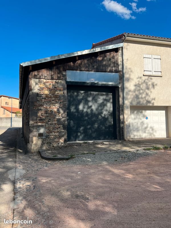 Maison à louer, 245m², Maringues