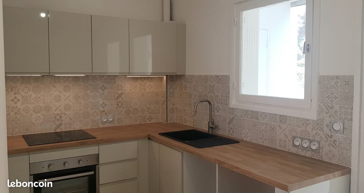 Appartement à louer, 79m², Cassis