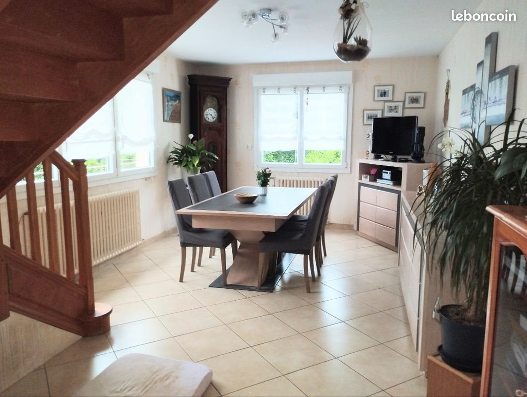 Maison à vendre, 101m², Bobital