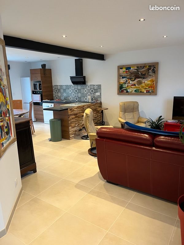 Maison à louer, 76m², Créances