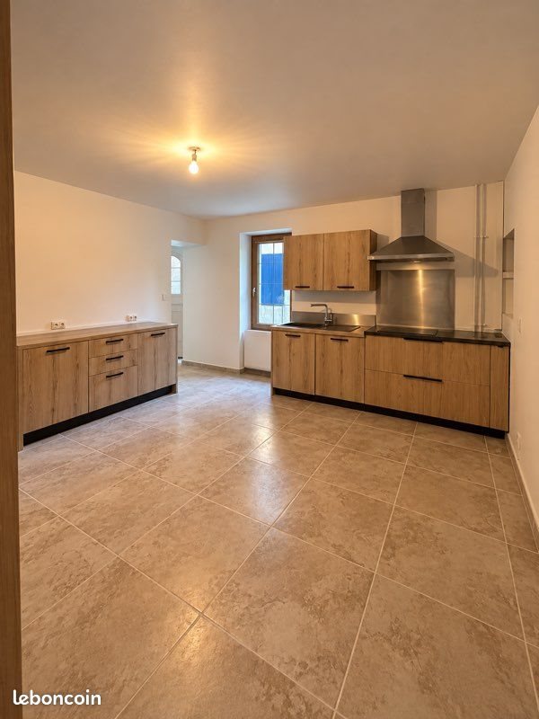 Maison à louer, 124m², Suze-la-Rousse