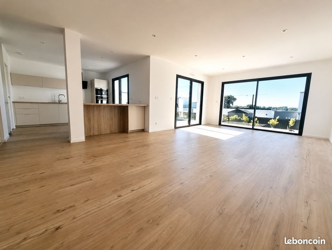 Maison à louer, 135m², Montreuil-le-Gast