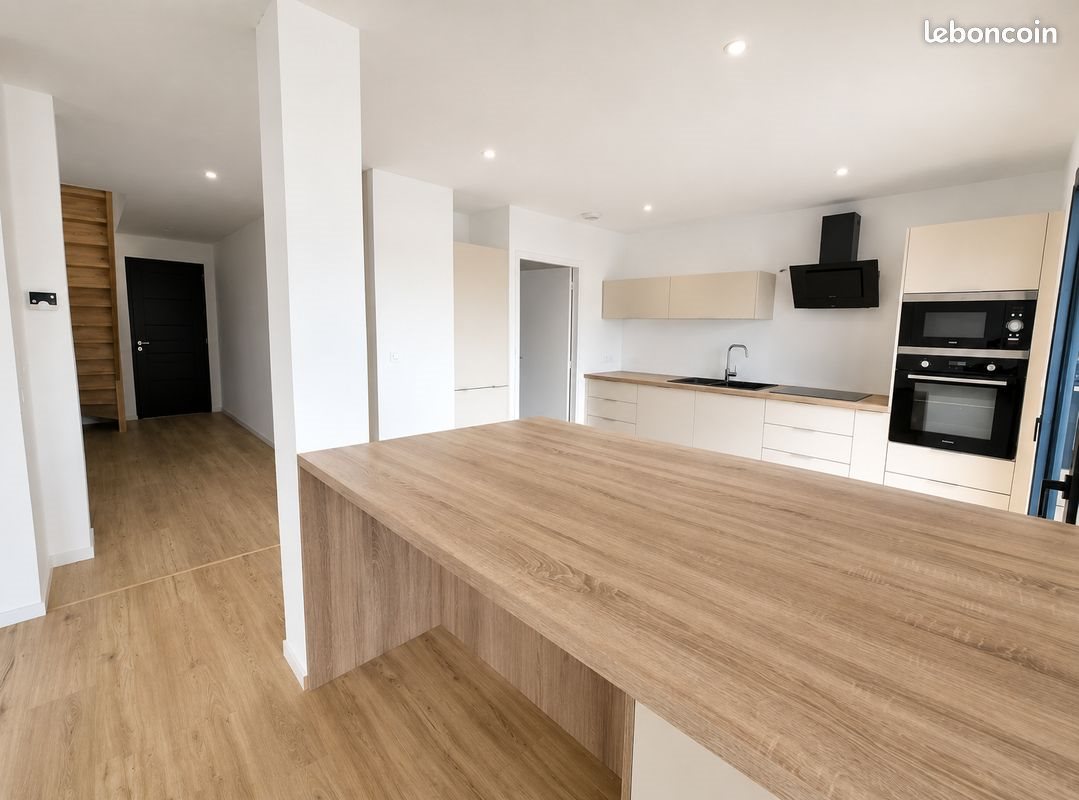 Maison à louer, 135m², Montreuil-le-Gast