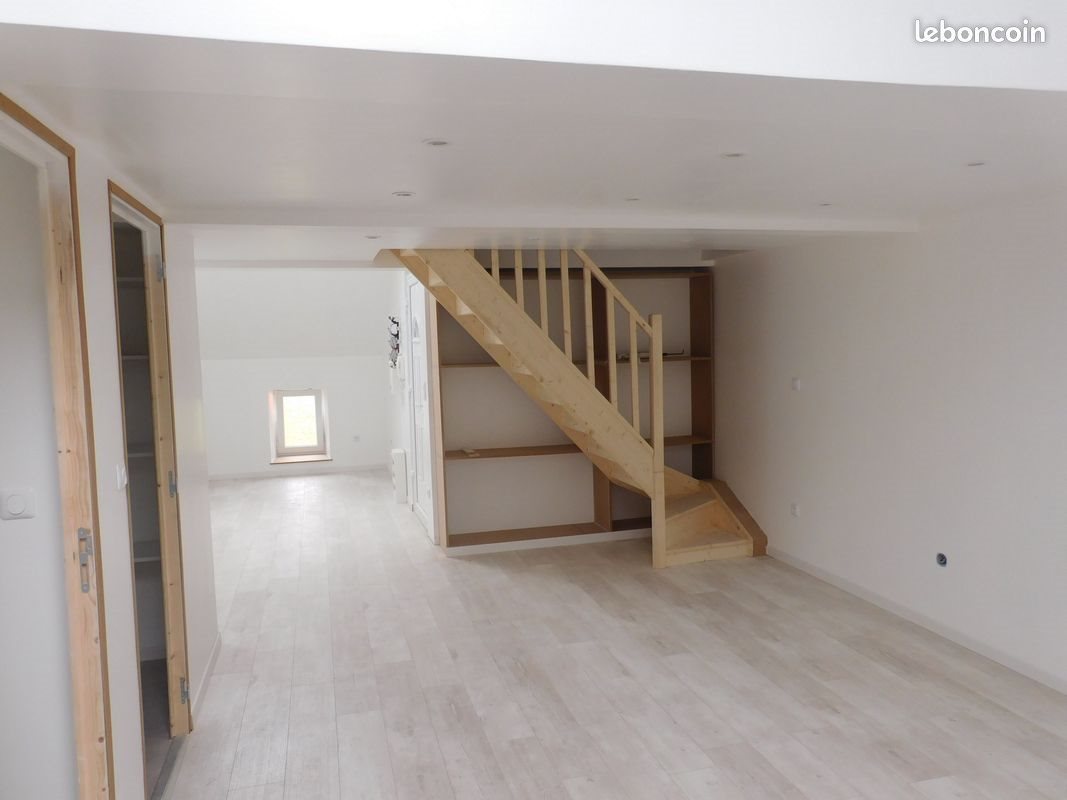Appartement à louer, 62m², Vivier-au-Court