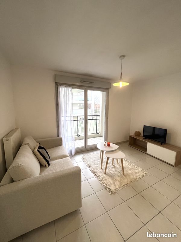 Appartement à louer, 40m², Décines-Charpieu