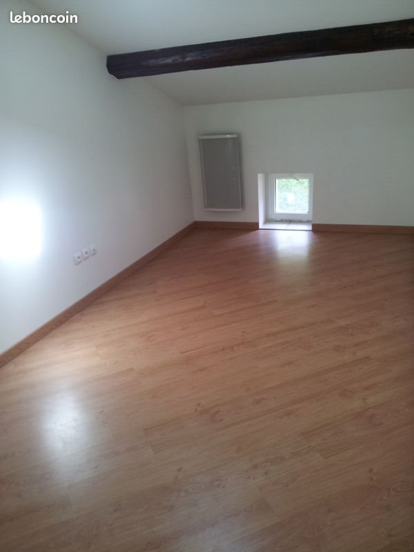Appartement à louer, 25m², Saint-Étienne