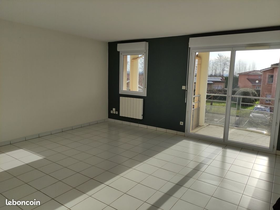 Appartement à louer, 66m², Bressols