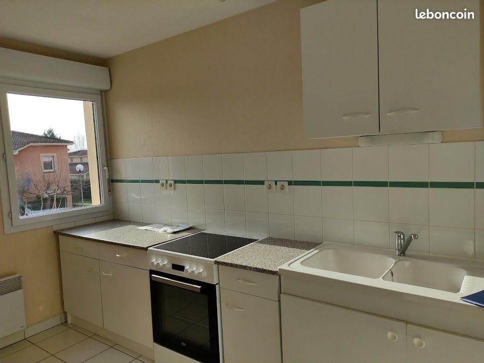 Appartement à louer, 66m², Bressols
