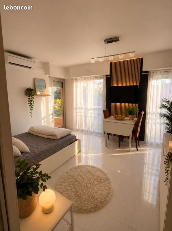 Appartement à louer, 25m², Vallauris
