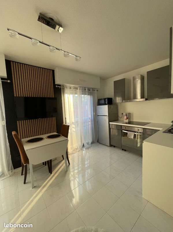 Appartement à louer, 25m², Vallauris