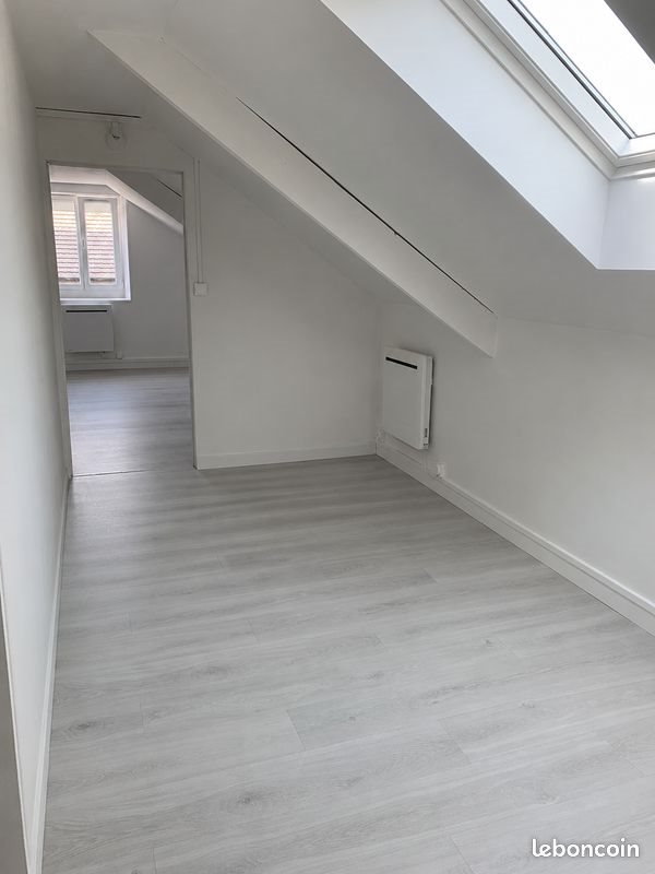 Maison à louer, 75m², Sars-Poteries