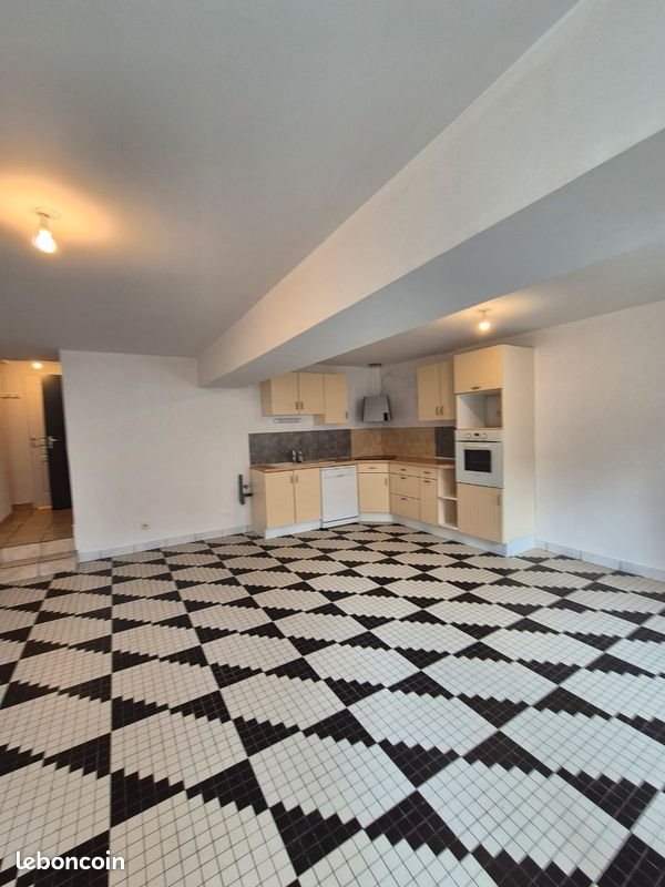 Appartement à louer, 47m², La Romagne