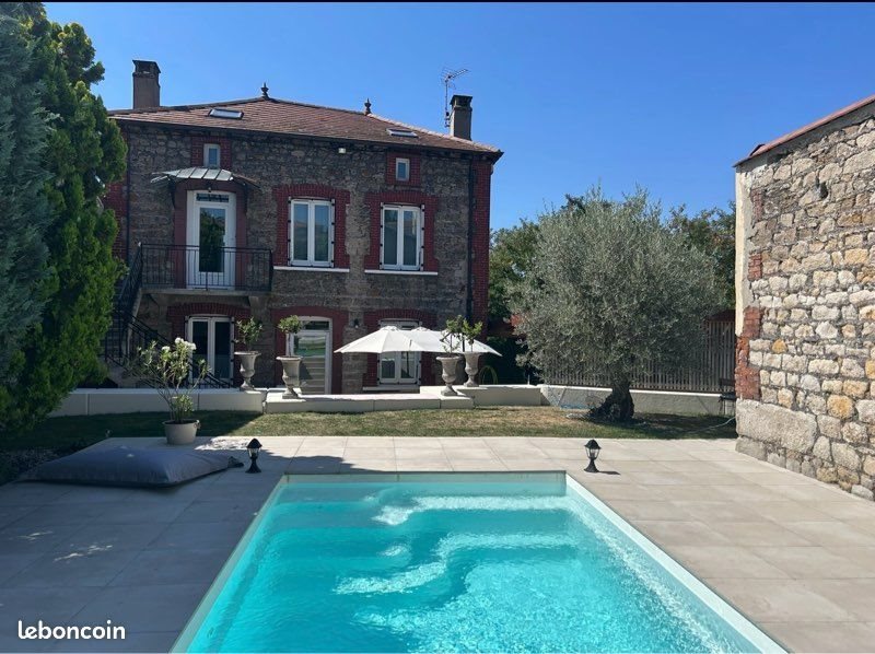 Maison à vendre, 150m², Le Chambon-Feugerolles