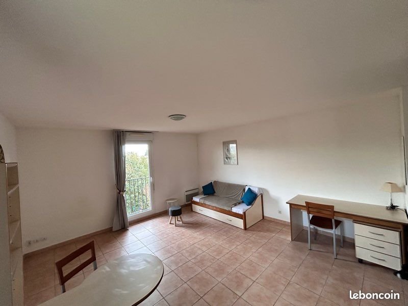 Appartement à louer, 30m², Trets