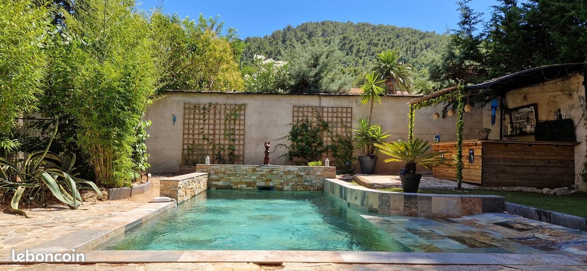 Maison à vendre, 208m², La Crau