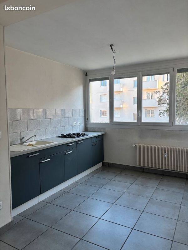 Appartement à louer, 53m², Feurs