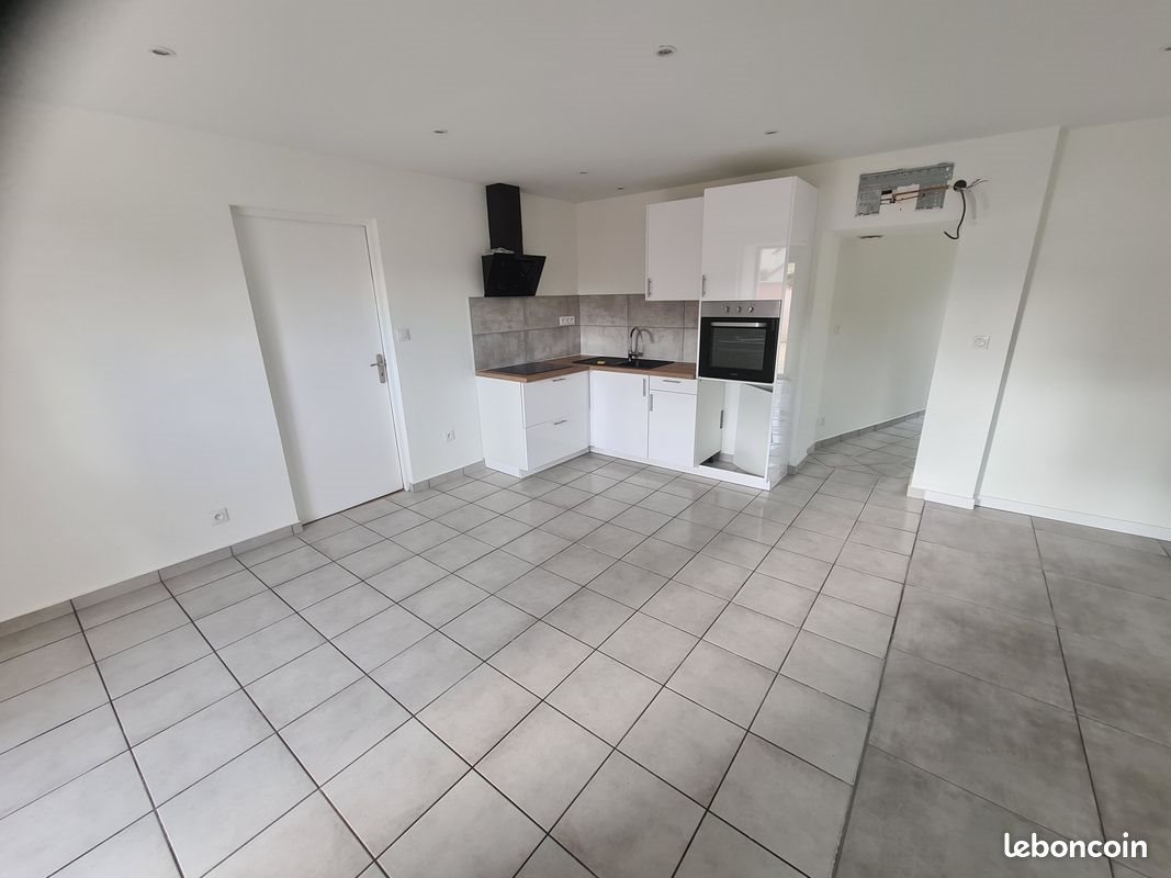 Appartement à louer, 65m², Saint-Just-Saint-Rambert