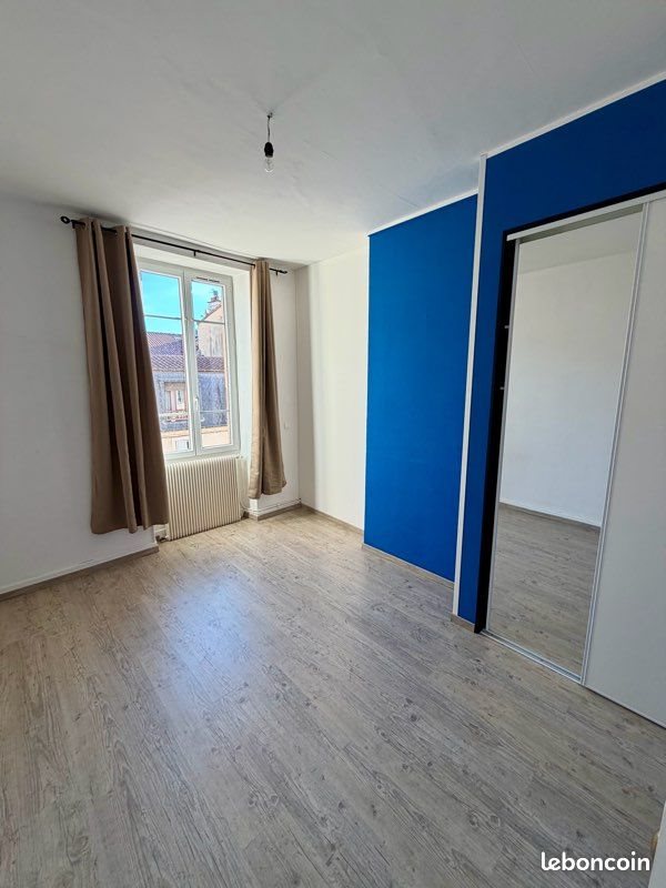 Appartement à louer, 45m², Millau