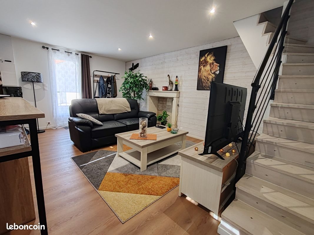 Maison à louer, 70m², Thairé