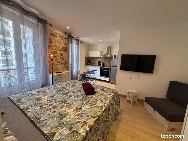 Appartement à louer, 24m², Antibes