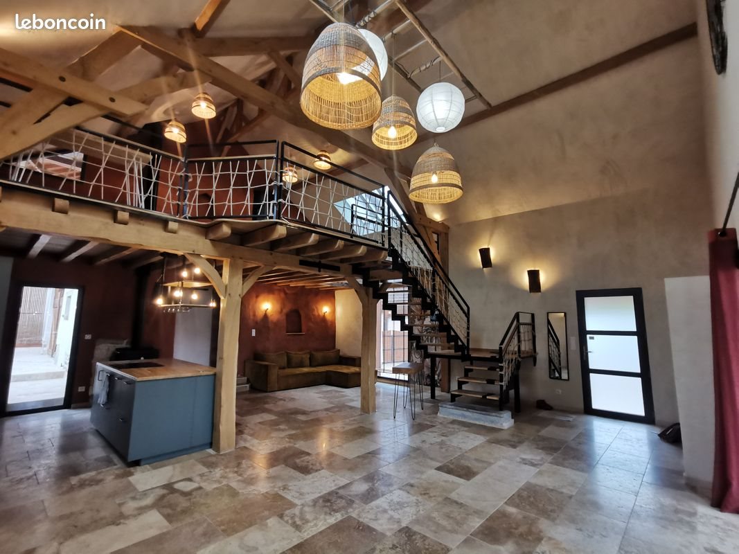 Maison à louer, 160m², Sermérieu