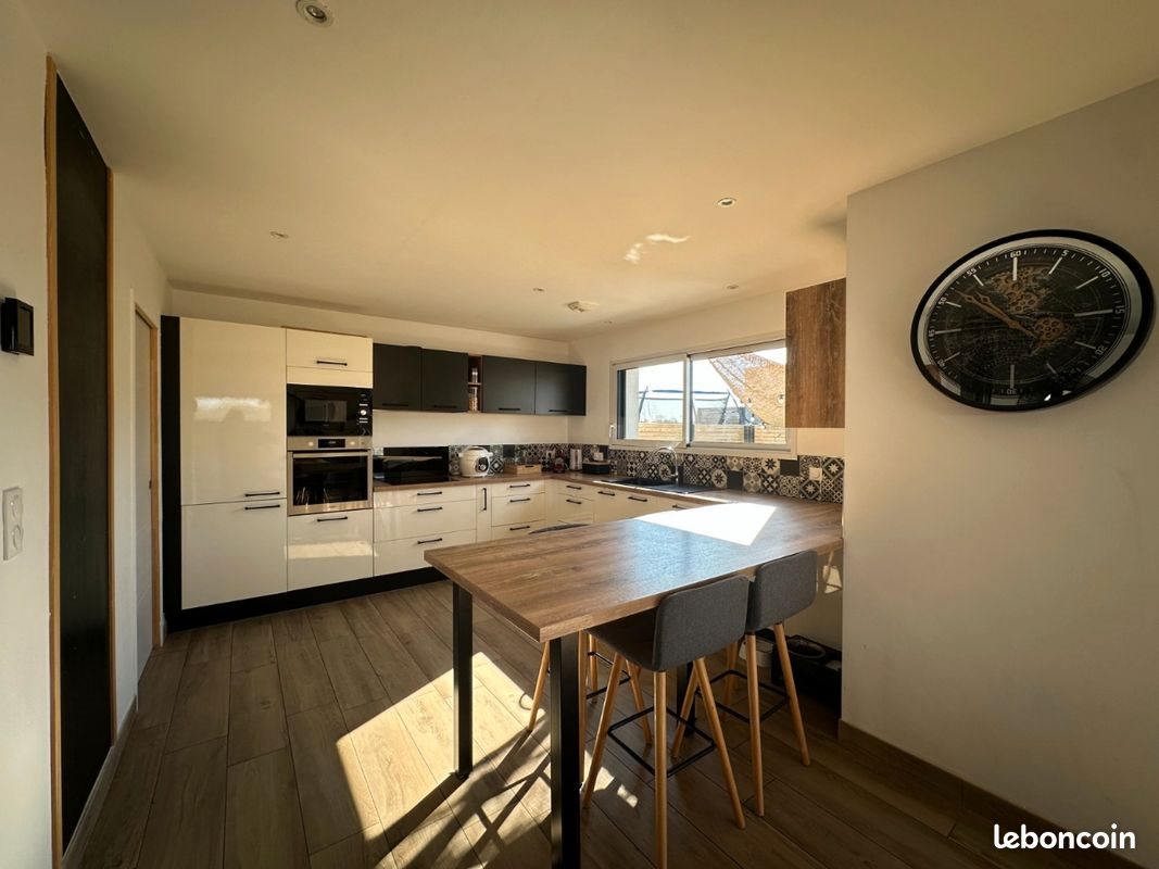 Maison à vendre, 110m², Saint-Derrien