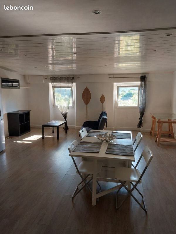 Appartement à louer, 80m², Pierrefeu-du-Var
