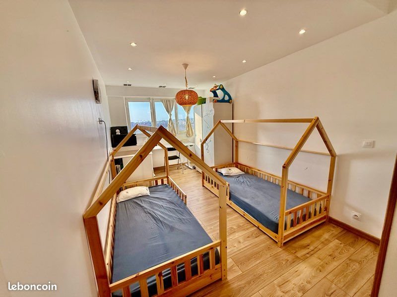 Appartement à louer, 89m², Courbevoie