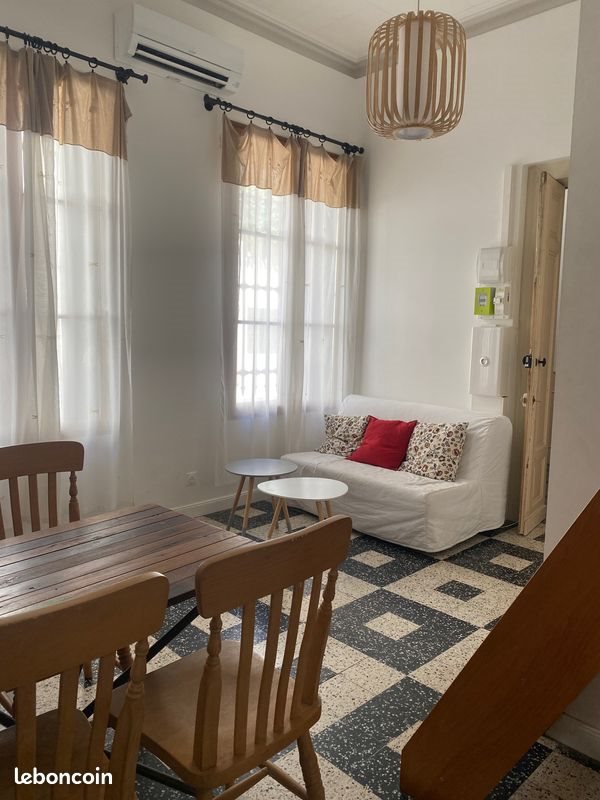 Appartement à louer, 24m², Nîmes